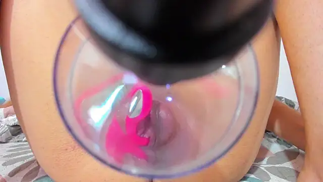 iamvicky 4 online show from 02/19/26, 04:53