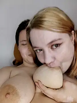 AriaCuteOh online show from 11/13/25, 08:24