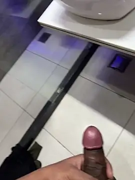 luciferdxm5 online show from 02/02/25, 08:56