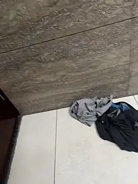 luciferdxm5 online show from 11/15/25, 04:05