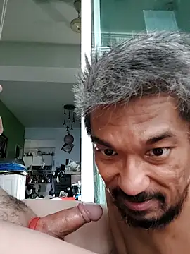 UncleHusz online show from 10/19/25, 09:56