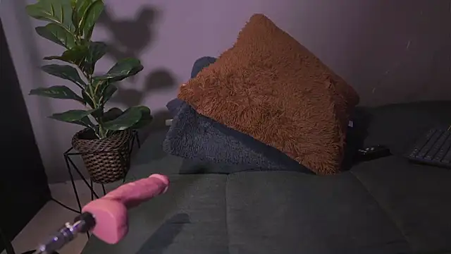 HannahEvanss online show from 11/29/25, 07:36