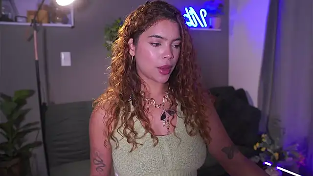 HannahEvanss online show from 10/29/25, 06:18