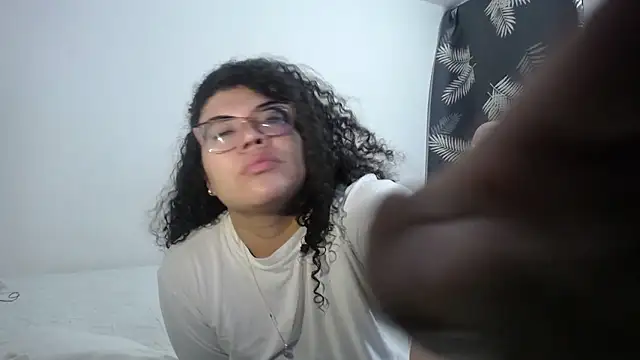 Snapshot of mabigomez00 chatting on 03/06/25, 07:36 mabigomez00 online show from 03/06/25, 07:36