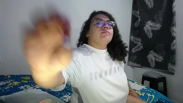 mabigomez00 online show from 06/12/26, 09:18