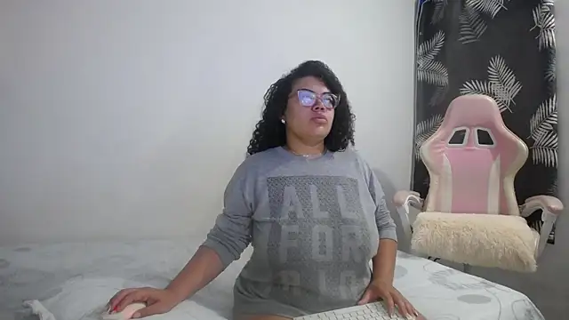 mabigomez00 online show from 03/18/26, 09:12