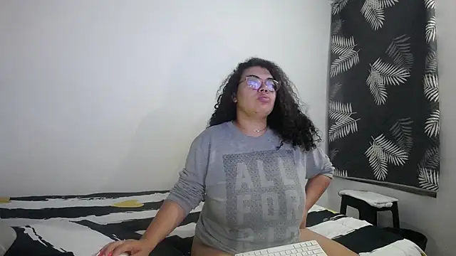 mabigomez00 online show from 04/02/26, 07:04