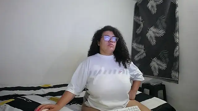 mabigomez00 online show from 05/16/26, 09:19