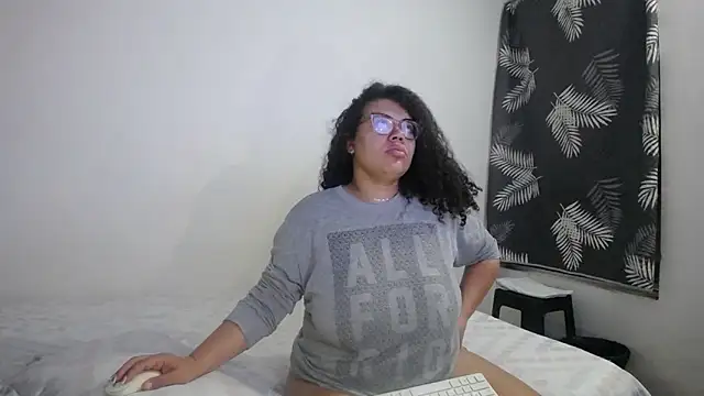 mabigomez00 online show from 04/07/26, 09:11