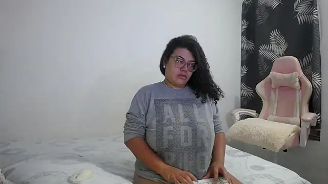 Snapshot of mabigomez00 chatting on 01/17/26, 09:24 mabigomez00 online show from 01/17/26, 09:24