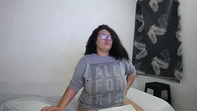 mabigomez00 online show from 05/26/26, 09:18