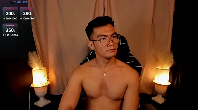 000batman000 online show from 02/19/25, 04:44