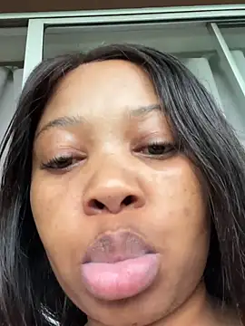 Snapshot of cherrybabe76 chatting on 09/14/25, 02:06 cherrybabe76 online show from 09/14/25, 02:06