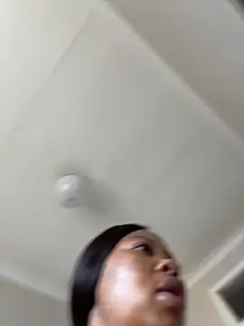 Snapshot of cherrybabe76 chatting on 10/15/25, 06:22 cherrybabe76 online show from 10/15/25, 06:22