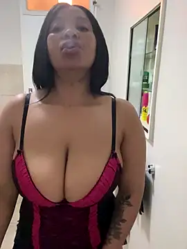 Snapshot of cherrybabe76 chatting on 10/05/25, 05:58 cherrybabe76 online show from 10/05/25, 05:58