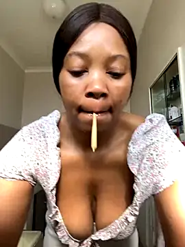 Snapshot of cherrybabe76 chatting on 11/21/25, 06:45 cherrybabe76 online show from 11/21/25, 06:45