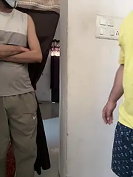 Snapshot of Desi_Panda chatting on 03/04/26, 03:47 Desi Panda online show from 03/04/26, 03:47