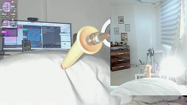 sofi velez online show from 11/09/25, 05:06