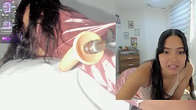 sofi velez online show from 11/10/25, 05:07