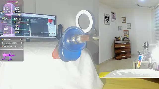 sofi velez online show from 11/04/25, 05:39