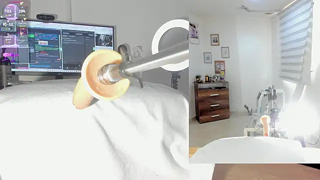 sofi velez online show from 11/11/25, 05:08