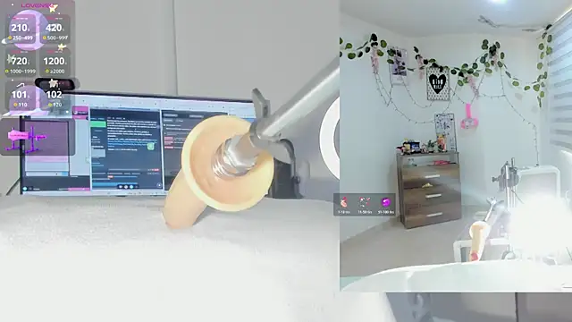 sofi velez online show from 11/30/25, 05:03