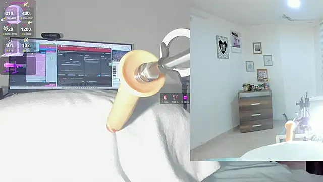 sofi velez online show from 10/14/25, 05:24