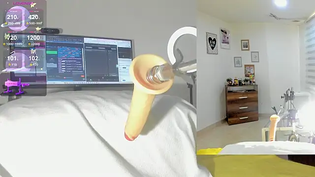 sofi velez online show from 11/02/25, 05:29