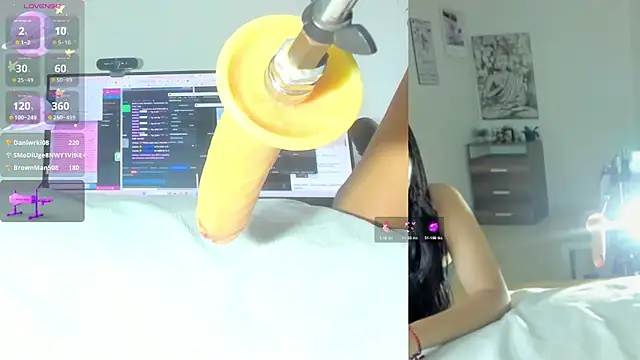 Snapshot of sofi_velez chatting on 04/23/26, 05:03 sofi velez online show from 04/23/26, 05:03