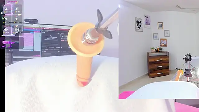 sofi velez online show from 10/01/25, 05:28