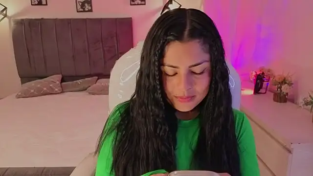 Catalinaa martinez online show from 11/15/25, 03:21