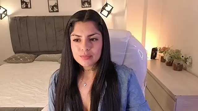 Catalinaa martinez online show from 11/22/25, 03:49