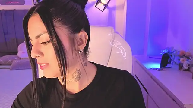 Catalinaa martinez online show from 10/26/25, 12:33