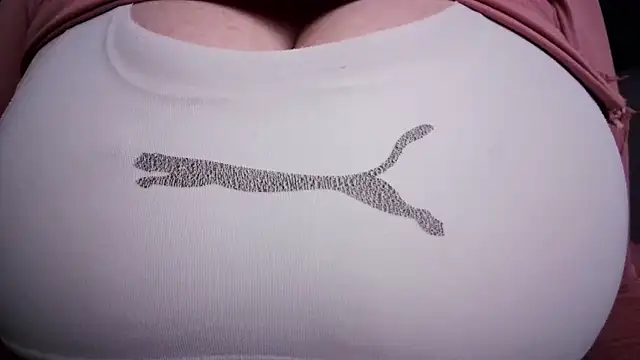 AnnyelinnaLove online show from 01/08/26, 03:45