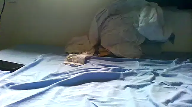 Snapshot of SAFADINHO-25 chatting on 02/02/25, 10:56 SAFADINHO-25 online show from 02/02/25, 10:56