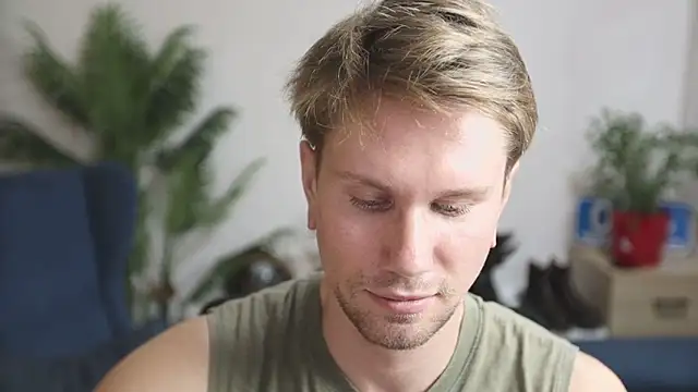 Snapshot of kevin-park chatting on 12/03/25, 05:23 kevin-park online show from 12/03/25, 05:23