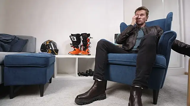 Snapshot of kevin-park chatting on 09/20/25, 02:00 kevin-park online show from 09/20/25, 02:00