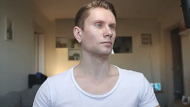 Snapshot of kevin-park chatting on 03/07/25, 01:29 kevin-park online show from 03/07/25, 01:29