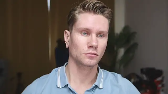 Snapshot of kevin-park chatting on 11/16/25, 12:21 kevin-park online show from 11/16/25, 12:21