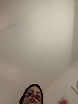 Prettylilgirll online show from 04/23/26, 11:27