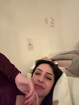 Prettylilgirll online show from 05/15/26, 08:40