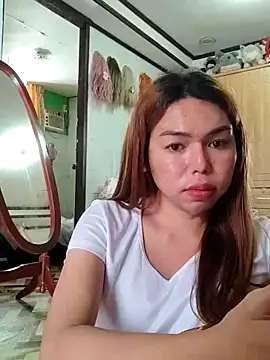 Snapshot of alondra_marie23 chatting on 06/10/26, 03:41 alondra marie23 online show from 06/10/26, 03:41