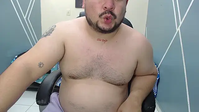 oso dirty  online show from 03/22/25, 05:41