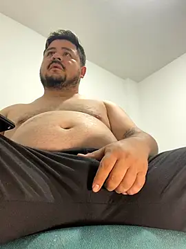 oso dirty  online show from 11/20/25, 06:19