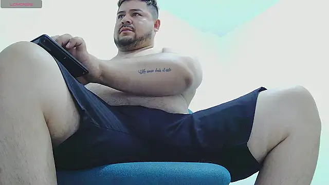 oso dirty  online show from 09/30/25, 06:25