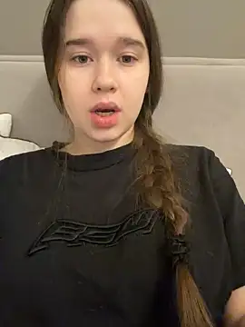 HornyGirlH online show from 02/04/26, 04:29