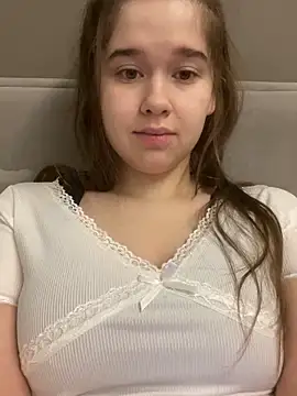 HornyGirlH online show from 12/15/25, 03:12