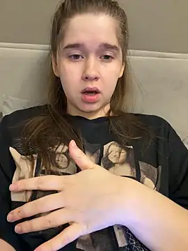 HornyGirlH online show from 03/30/26, 10:00