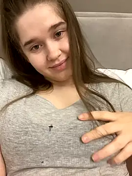 HornyGirlH online show from 11/28/25, 02:34