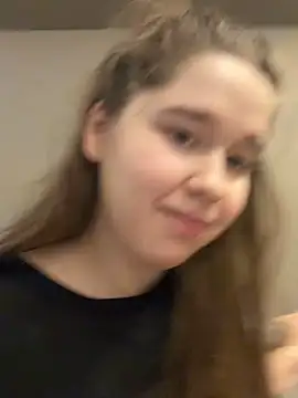 HornyGirlH online show from 03/28/26, 04:02